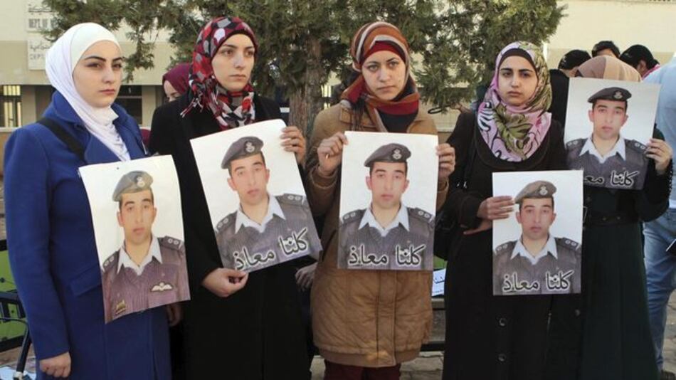 Jordania ahorca a dos yihadistas en represalia a ejecución de piloto por el EI