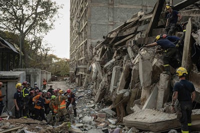 Continúan los intentos de rescatar supervivientes seis días después de sismos en Venezuela