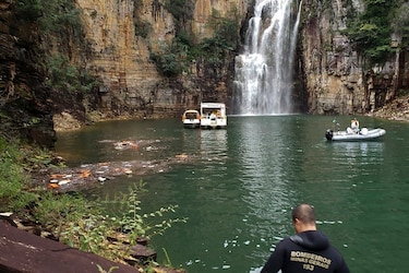 Al menos 7 muertos y más de 30 heridos tras desprenderse rocas en lago de Brasil