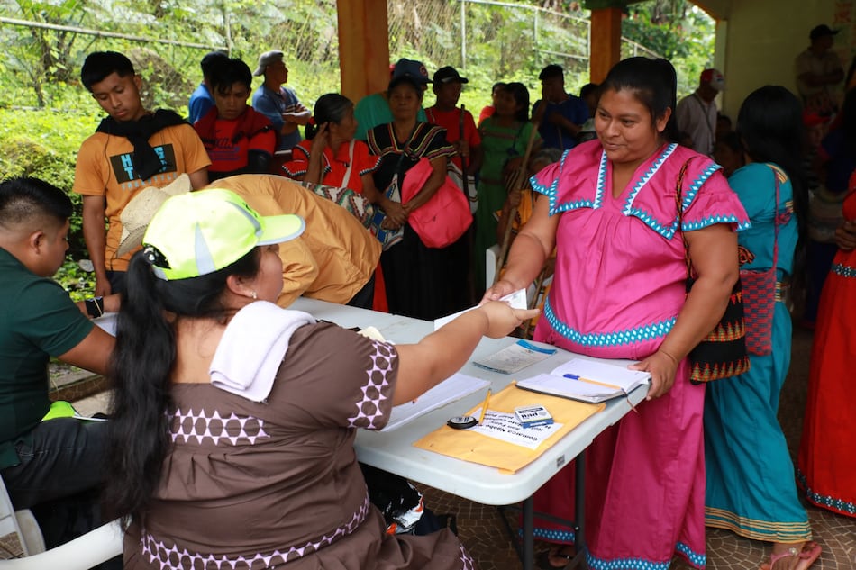 Suspenden pagos de programas sociales en Bocas del Toro y comarca Ngäbe Buglé por bloqueos de vías