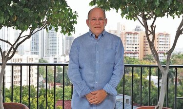 El libro de Charlie Collins está nominado a los Óscar de la gastronomía