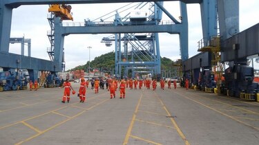 Trabajadores del puerto de Balboa declaran paro