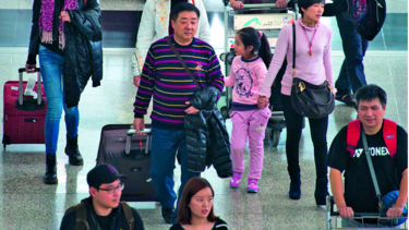 Aumenta trámite de pasaportes en China