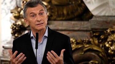 Argentina negocia ampliar su línea de crédito con el FMI