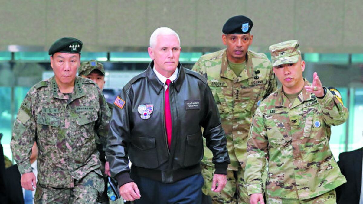 El vicepresidente de Estados Unidos, Mike Pence, llega sorpresivamente hasta la zona desmilitarizada entre Corea del Norte y Corea del Sur, desde donde hizo duras advertencias al régim
