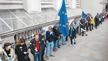 La UE, dividida ante solicitud de May para posponer el ‘brexit’