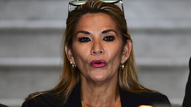 Senadora Jeanine Añez espera asumir este martes como presidenta interina de Bolivia