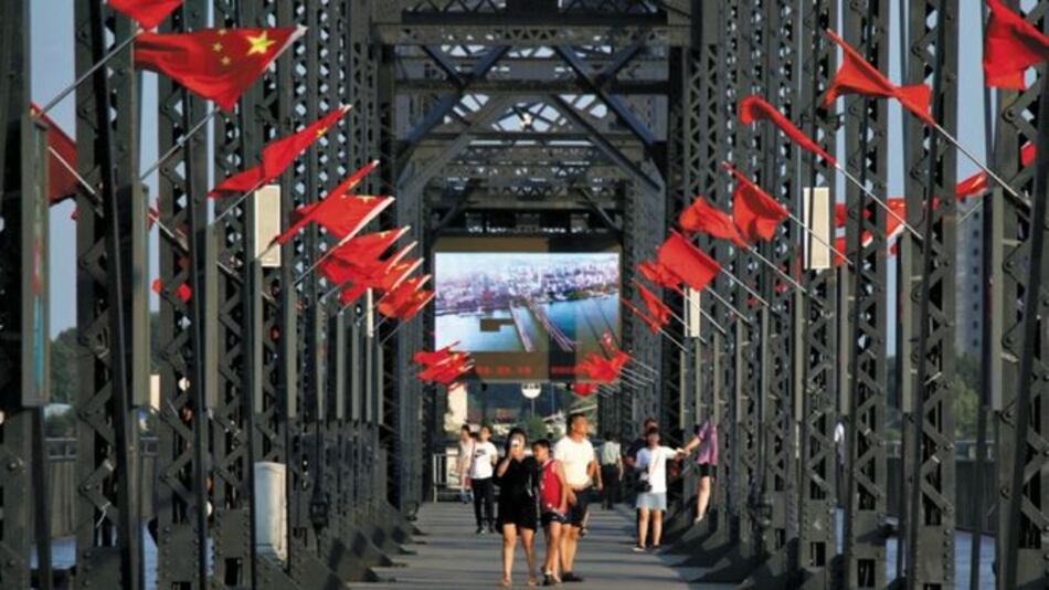 China crece valor de autorizaciones para infraestructura