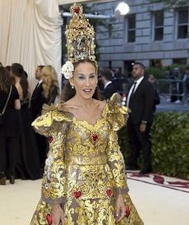 Vírgenes, ángeles y papisas en la célebre gala del Met en Nueva York