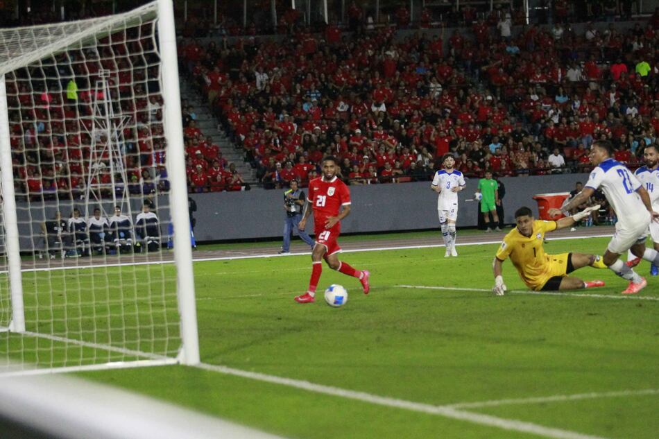 Panamá golea a Nicaragua y cierra invicta la segunda fase de las eliminatorias