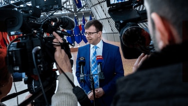 Inmigración: cómo en 10 años en Europa se pasó de la política de acogida de Merkel a hablarse de una ‘invasión’