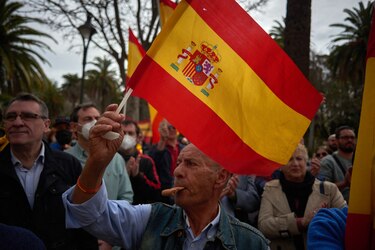 Miles se manifiestan contra el aumento del costo de la vida en España