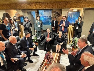 ‘Nunca más el autoritarismo’, proclama Bernardo Arévalo tras ser investido presidente de Guatemala