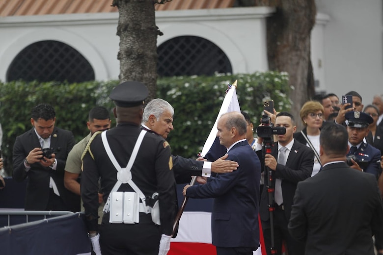 Con dianas al amanecer, Panamá inicia las Fiestas Patrias 2025