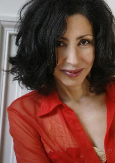 Yasmina Reza: 'El adulterio es a veces necesario para el bienestar del matrimonio'