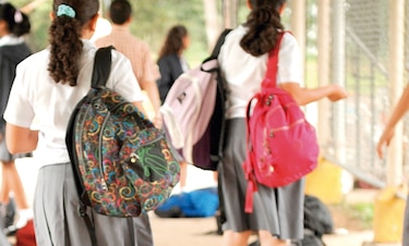 Padres de familia exigen mayor fiscalización en aumentos de matrícula en colegios particulares