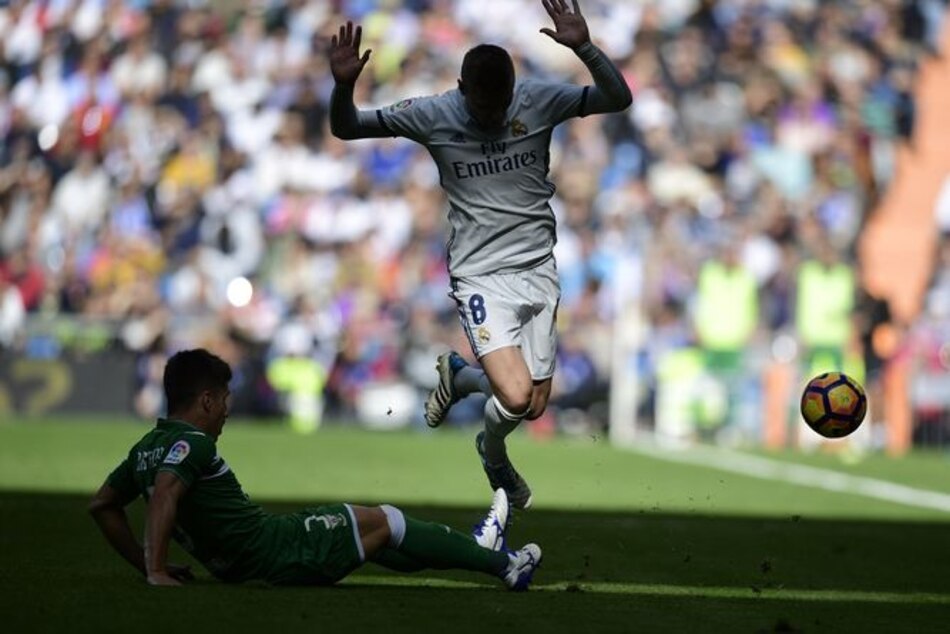 El alemán Toni Kroos se lesiona y su futuro es incierto