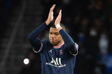 Mbappé recibe golpe en entrenamiento y está en duda su participación contra el Real Madrid
