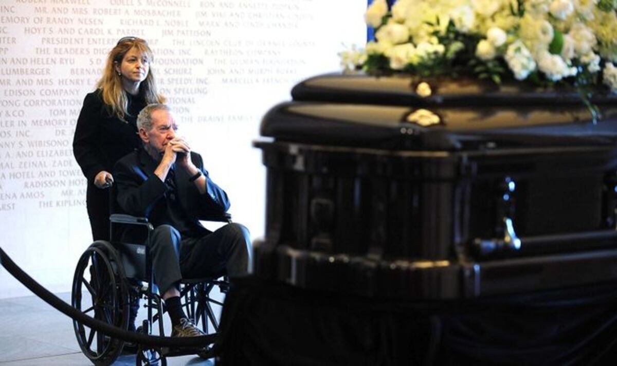 Abierta la capilla ardiente de la exprimera dama de EU Nancy Reagan