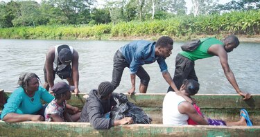 Conflicto entre gunas y Senafront por migrantes