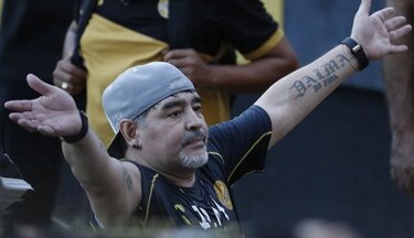 Hospitalizan a Maradona por un sangrado estomacal