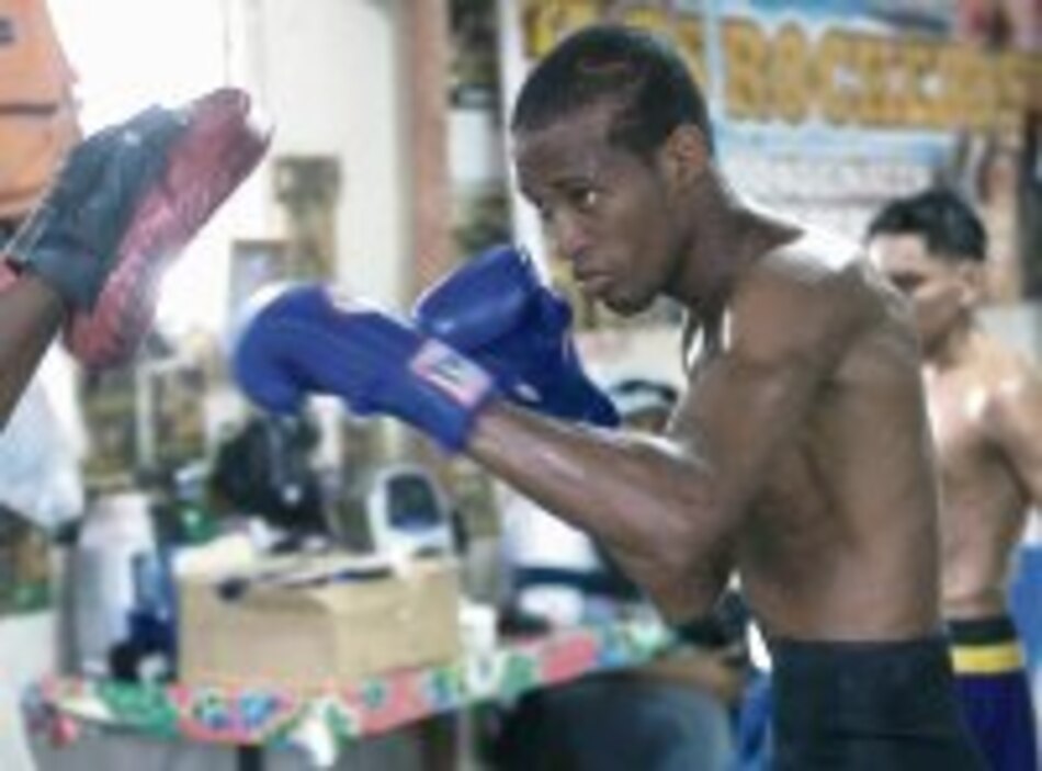 Molitor, invicto como profesional