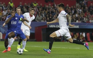 Sevilla vence en casa al Leicester 2-1