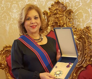 Santa Sede condecora a la embajadora de Panamá