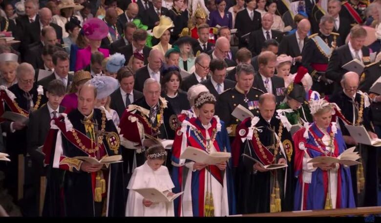 ‘Dios salve al rey’ Carlos III