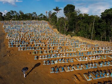 Brasil supera los 450,000 muertos por Covid-19 y teme una tercera ola