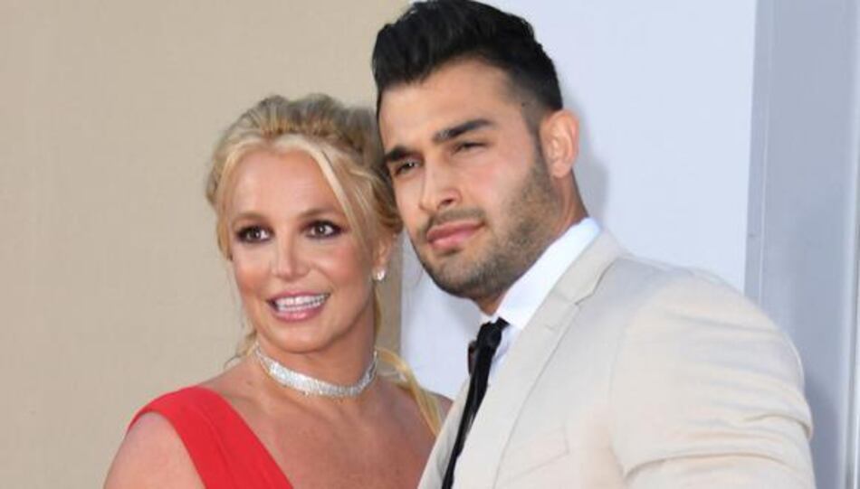 Britney Spears anunció su compromiso con Sam Asghari
