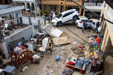 Fuertes lluvias que continúan en la República Dominicana dejan más de 20 muertos