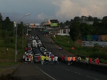Grupos sociales buscan unificar agenda; policía abrió vías a la fuerza