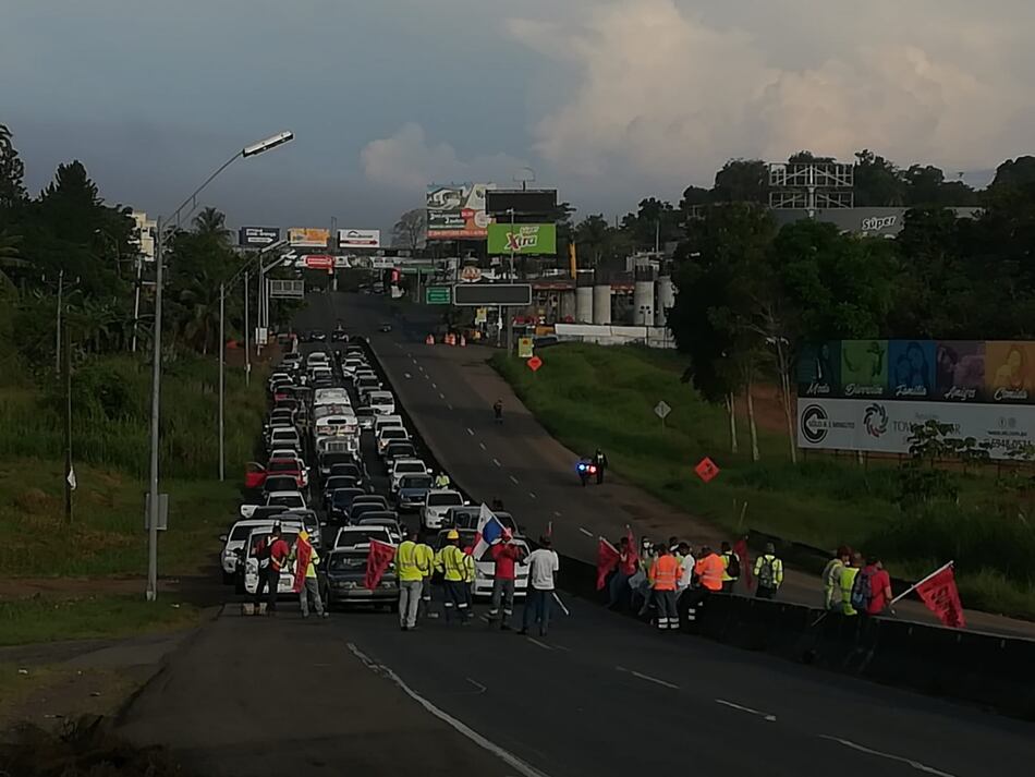 Grupos sociales buscan unificar agenda; policía abrió vías a la fuerza