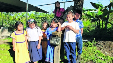 Emigración laboral reduce matrículas