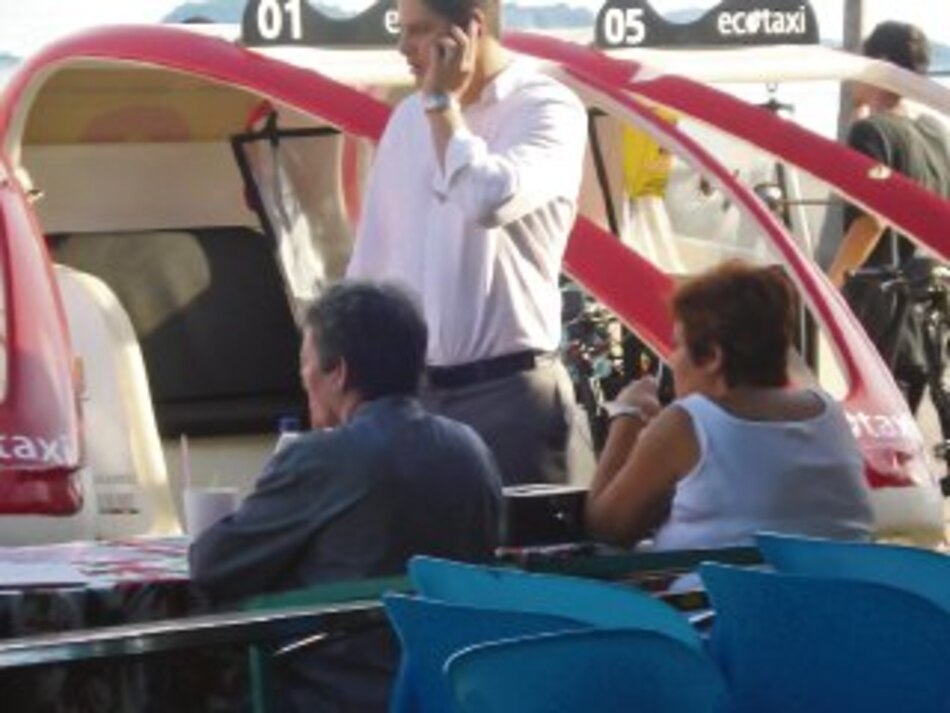 Alcalde pacta con su primo