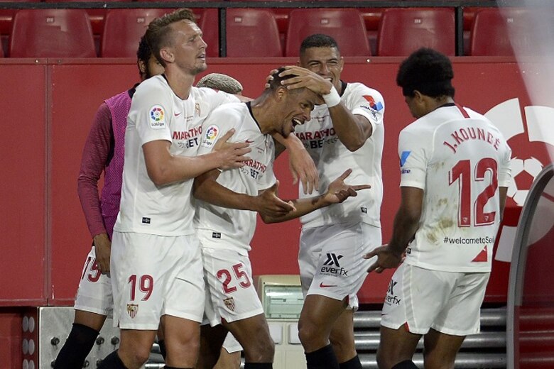 “Pegamos primero”, celebró Lucas Ocampos, el héroe del Sevilla en el retorno del fútbol español
