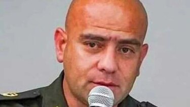Llega a Bogotá el coronel acusado del crimen de jóvenes; se entregó en México