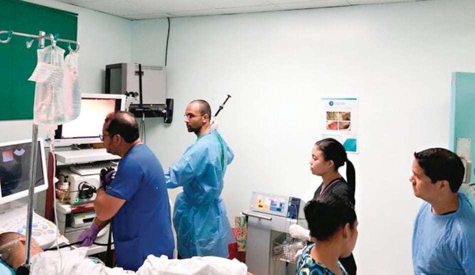 Primera cirugía no invasiva de pancreatitis en el HST