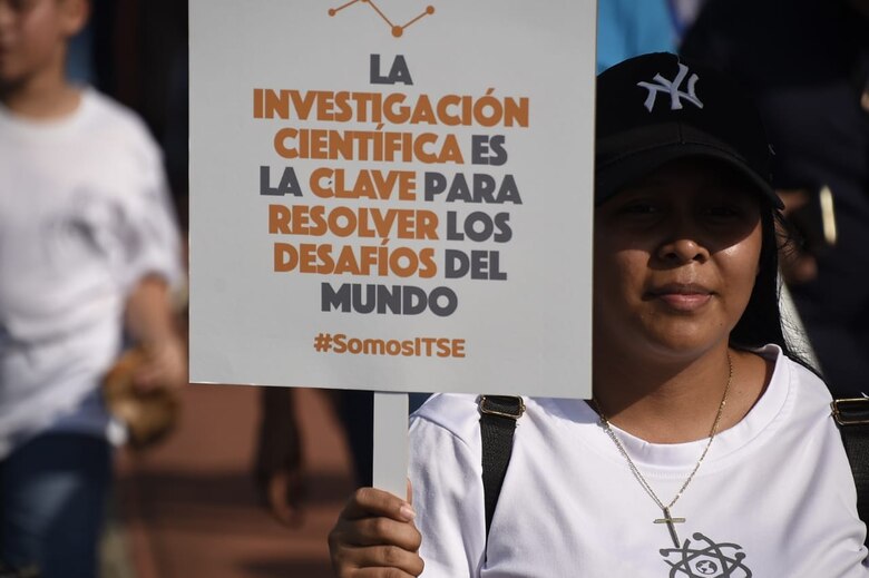 Marcha por la Ciencia Panamá: Comunidad científica pide una inversión justa