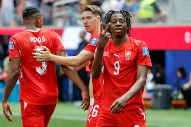 Suiza golea a Bosnia en el tramo final del partido