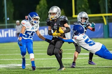 Owls, Kolts, Lions y Raiders mantienen paso firme en Kiwanis Football League