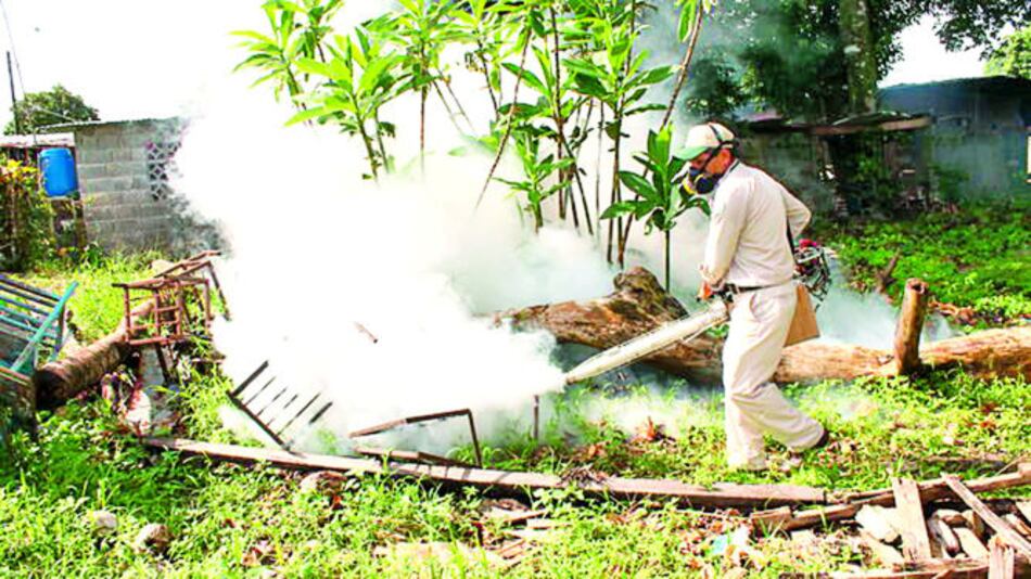 Operativos contra el dengue en la frontera