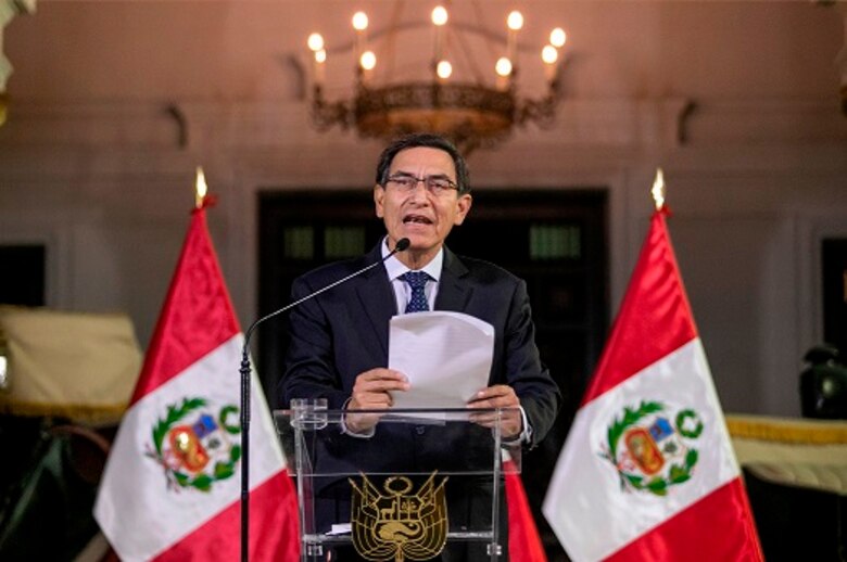 Congreso de Perú destituye a Vizcarra y nombra presidenta interina