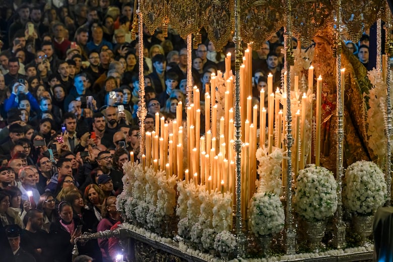 La Madrugá de Sevilla: una tradición de Jueves Santo que perdura con el paso del tiempo