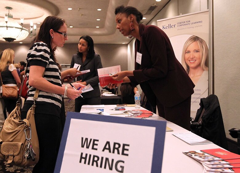 Aumenta número de desempleados en Estados Unidos