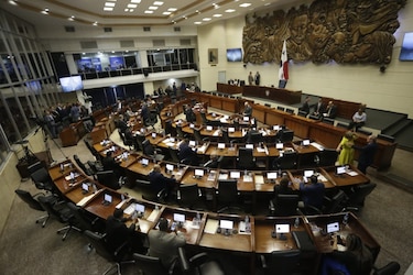 La Asamblea Nacional tiene 412 asesores que cuestan $14.4 millones al año