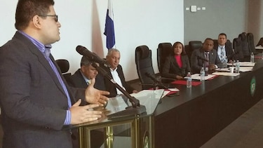 Miembros de la directiva de la Cadena de Frío comparecen ante comisión legislativa