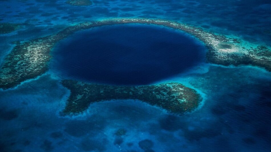 La Fosa de las Marianas: un saco de microplásticos a 6,800 metros de profundidad