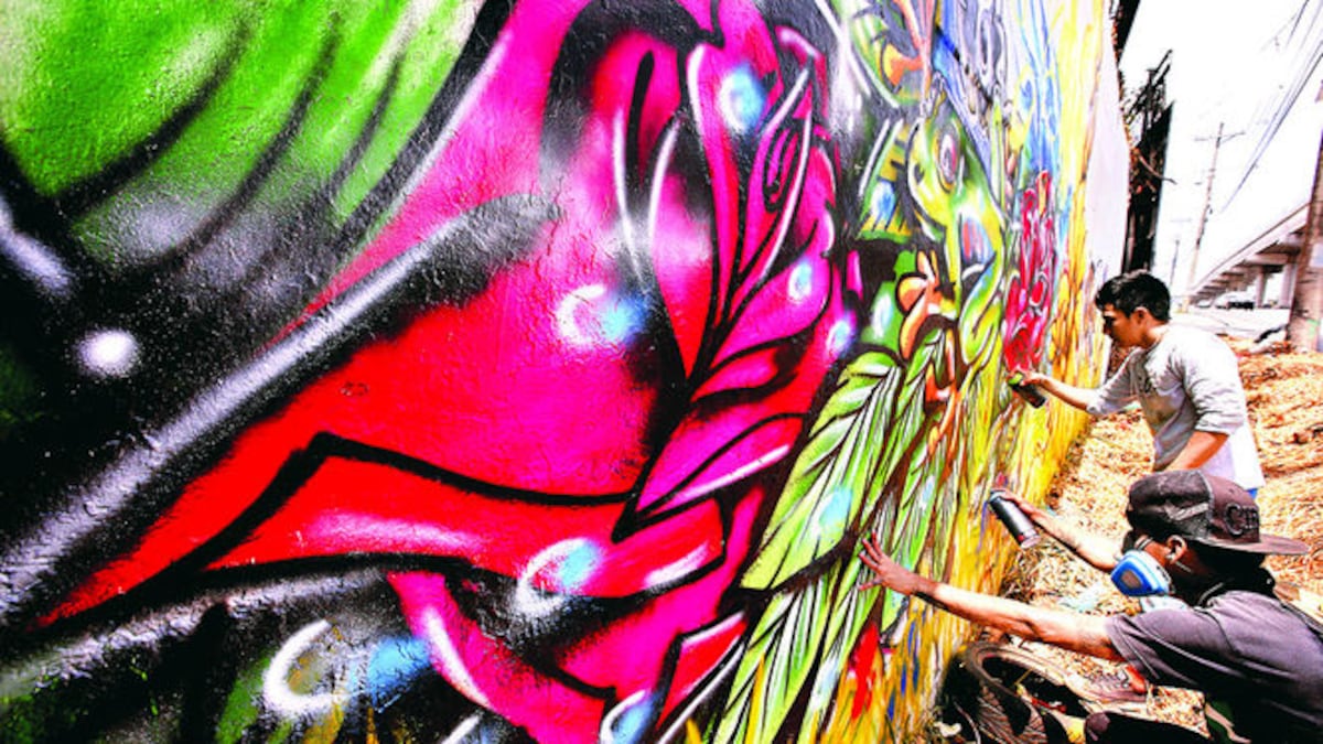 Un grupo de artistas pintó un mural en San Miguelito como parte del Día de las Buenas Acciones.